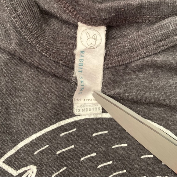 5/$25 Rabbit Skins Squirrel Gray SL Snap Button Onesie Bodysuit Baby 12 Months - Picture 3 of 4